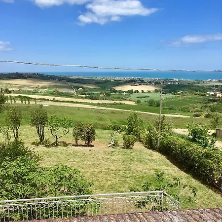 فندق مبيت وإفطار L'oasi Felice San Costanzo